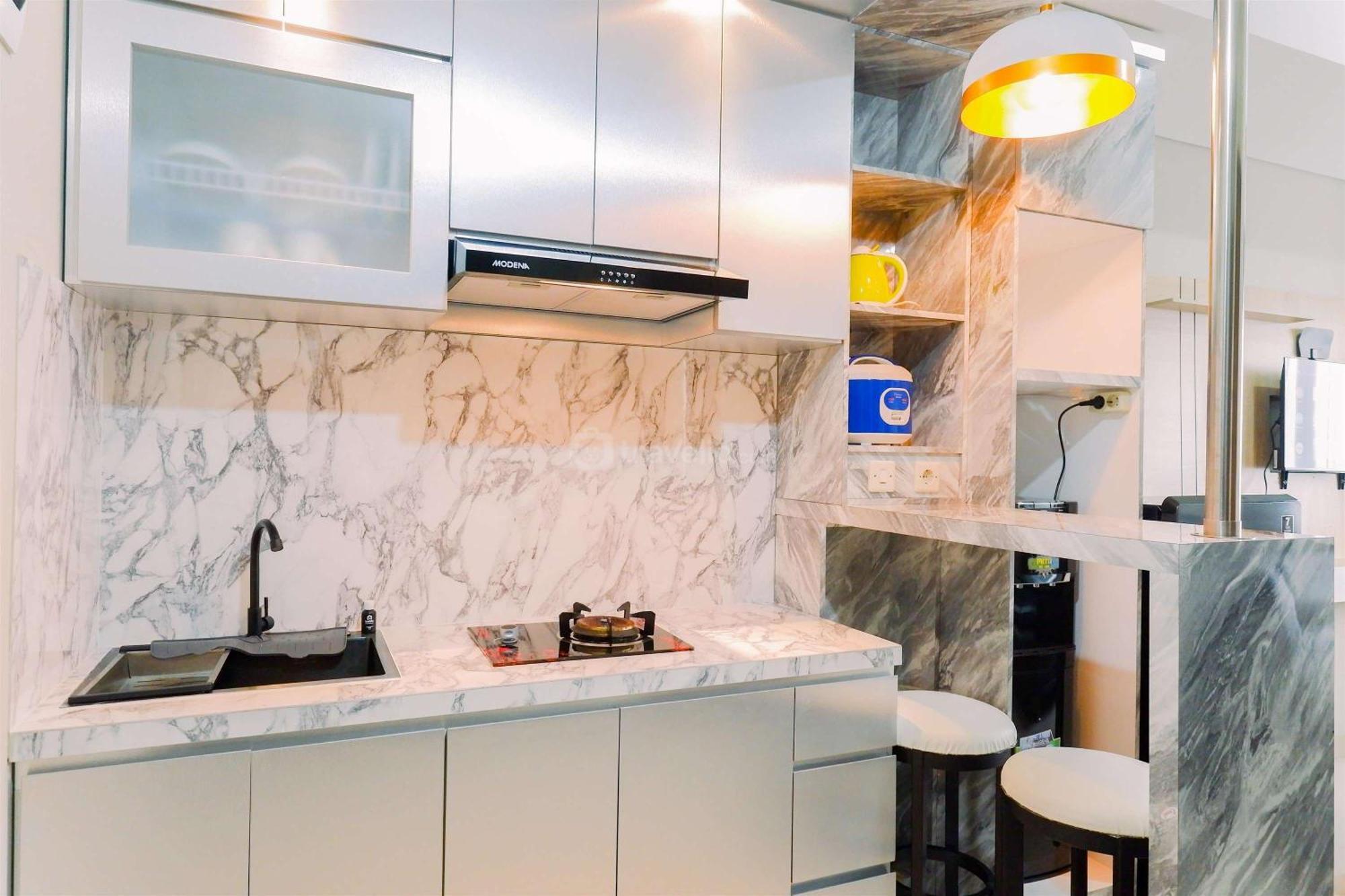 Homey And Minimalist 1br Royal Sentul Park By Travelio