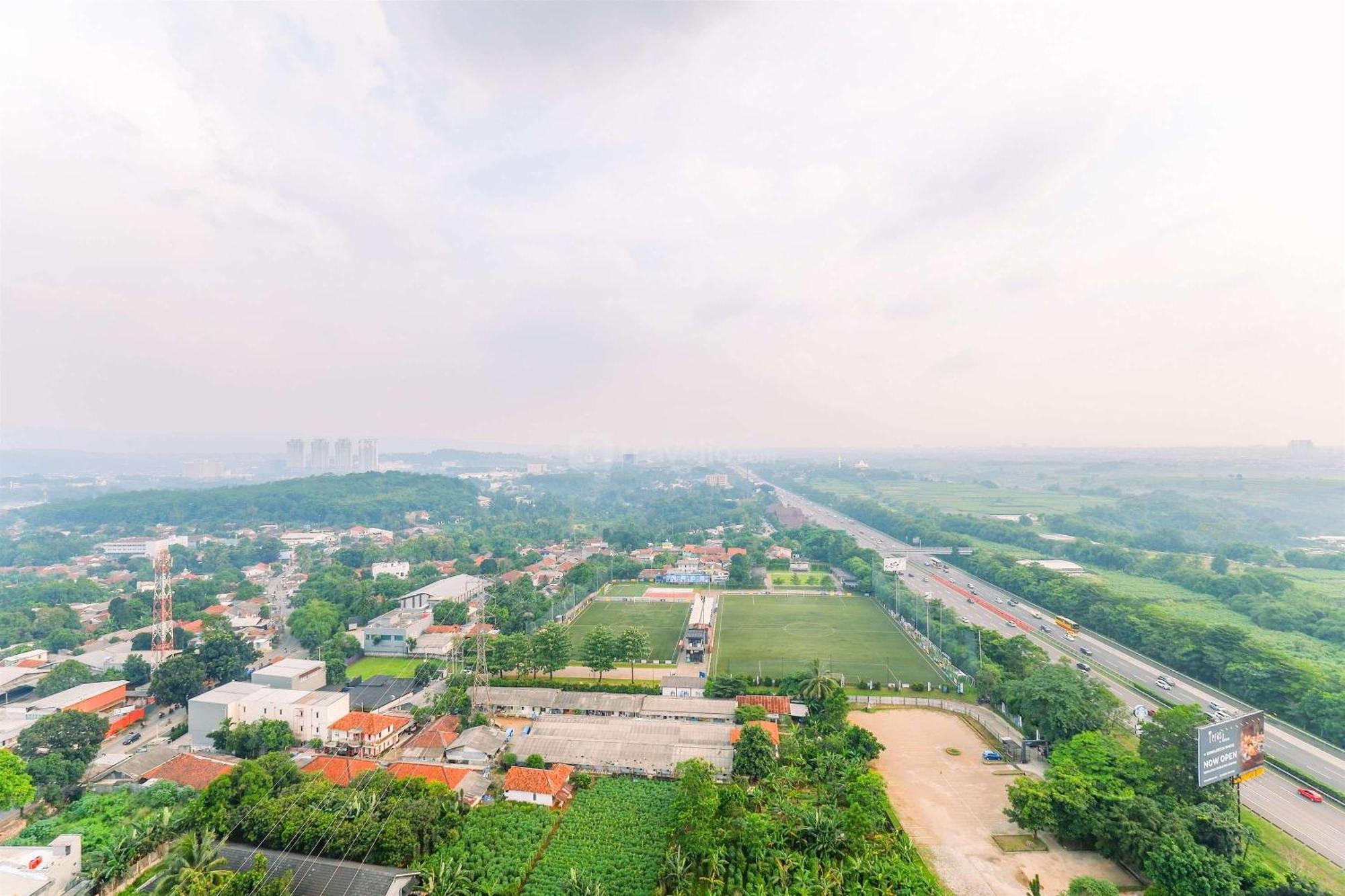 Homey And Minimalist 1br Royal Sentul Park By Travelio *